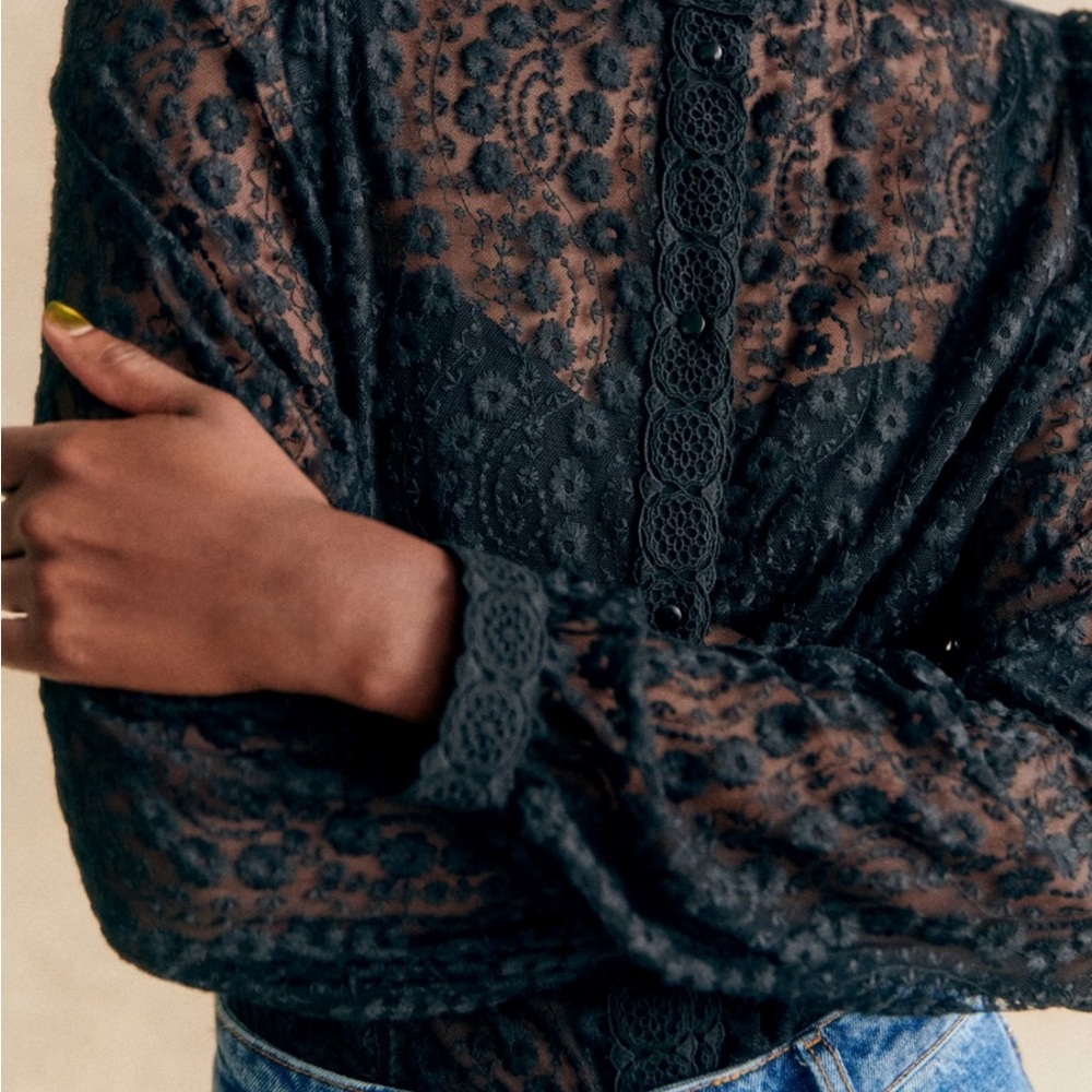 Sezane Cathy Shirt in black lace Size 38